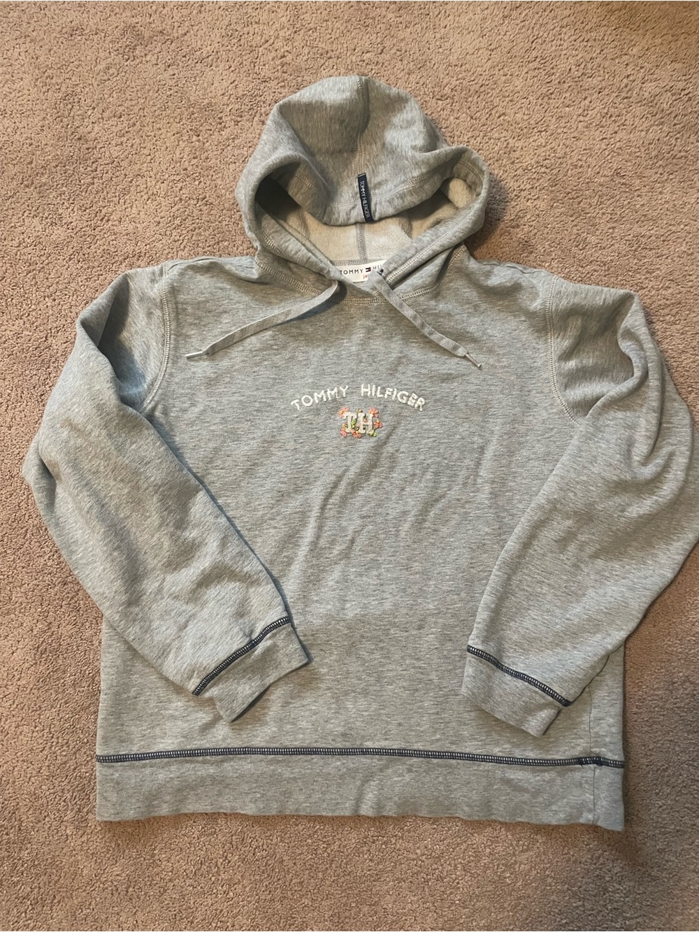 Tommy Hilfiger Light Gray Pullover Hoodie with Embroidered Logo